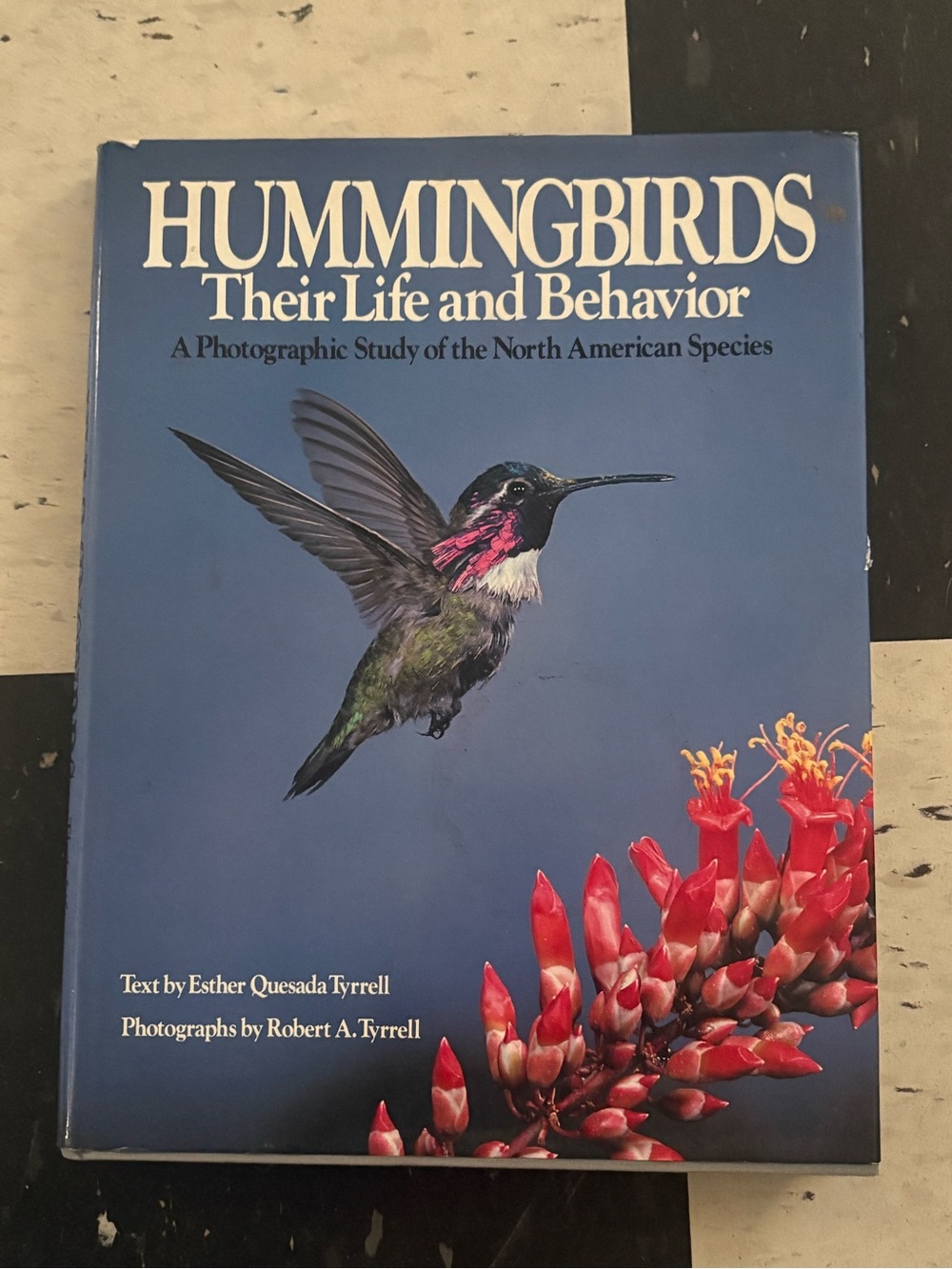 Hummingbirds: Their Life and Behavior - Blue Cover